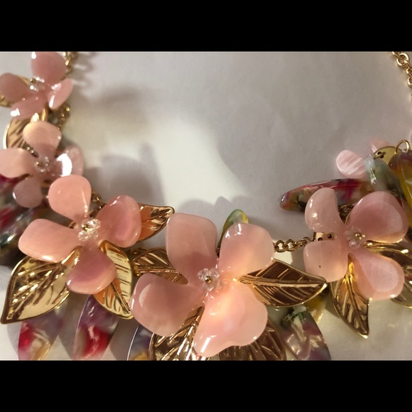 New INC Multi Color Floral and Leaf Necklace - Picture 2 of 4